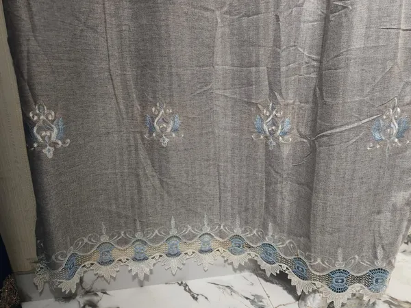 Sheer_Floral_Embroidered_Scalloped_Window_Curtain