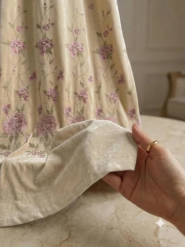 Fabric_Floral_Embroidered_Eyelet_Curtain