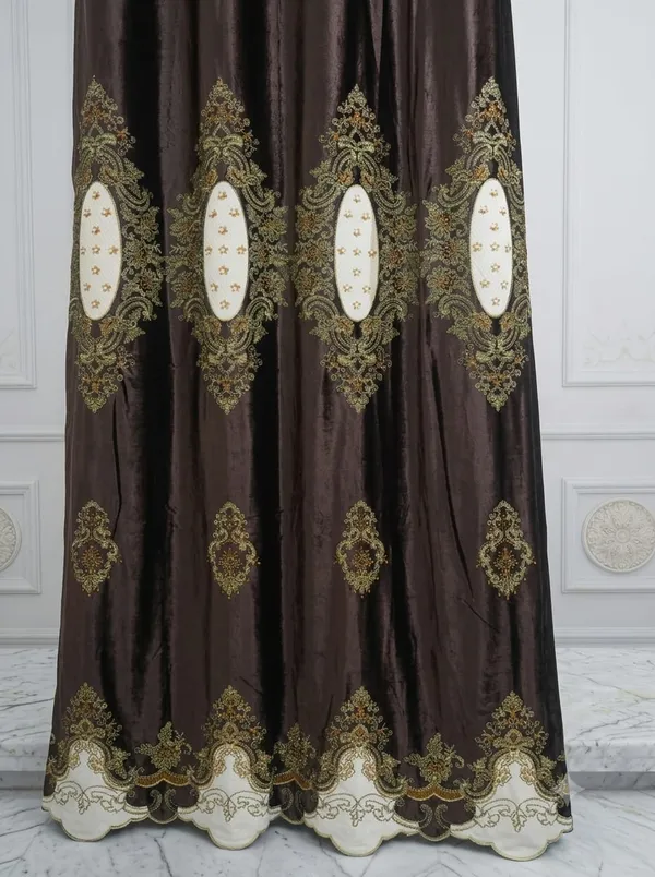 Brown_Embroidered_Pattern_Curtain