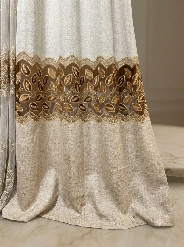 Beige_Fabric_Embroidered_Leaf_Pattern_Curtain