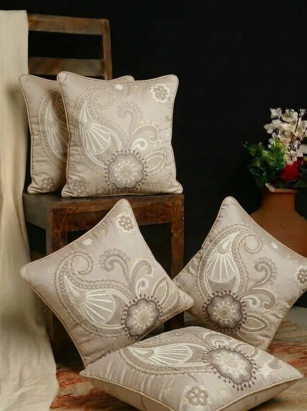 Fabric_Traditional_Paisley_16_Inch_Cushion_Cover