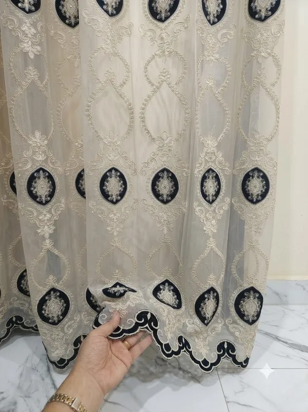 Sheer_Elegant_Damask_Pattern_Embroidered_Curtain