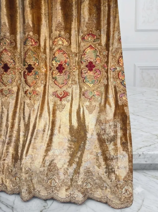 Velvet_Embroidered_Floral_Pattern_Curtain