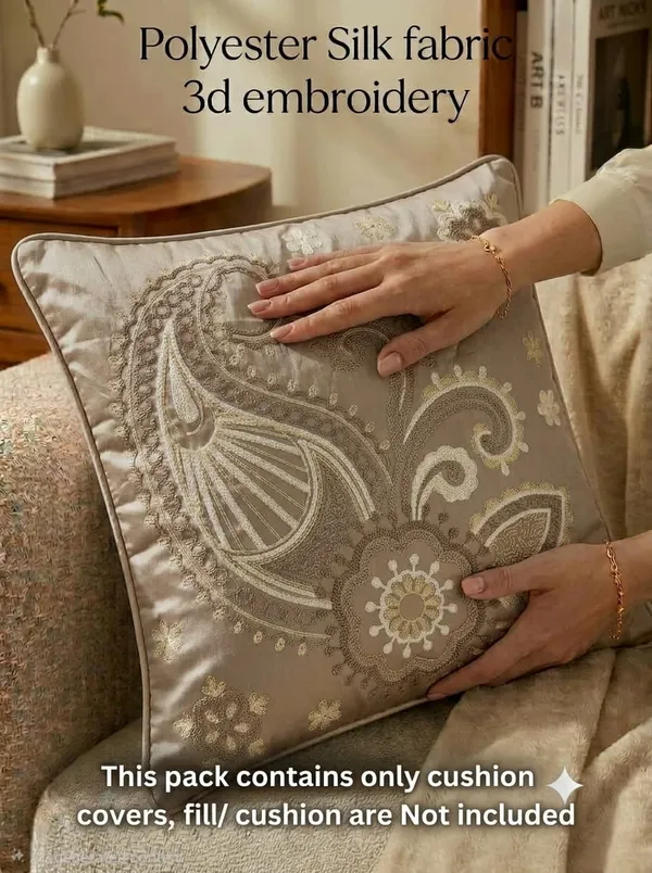 Fabric_Traditional_Paisley_16_Inch_Cushion_Cover