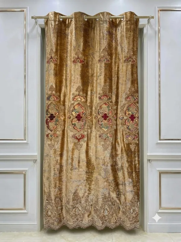 Velvet_Embroidered_Floral_Pattern_Curtain