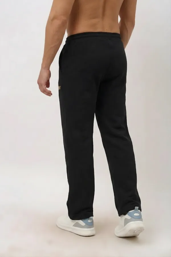 Kaia_Men_S_Black_Relaxed_Pyjama