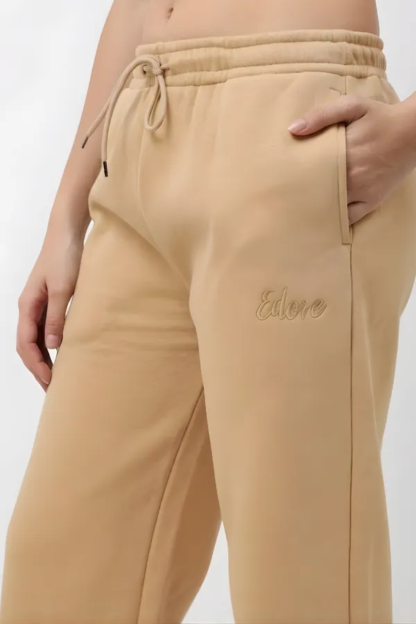 Kaia_Women_S_Relaxed_Fit_Pyjama_Beige