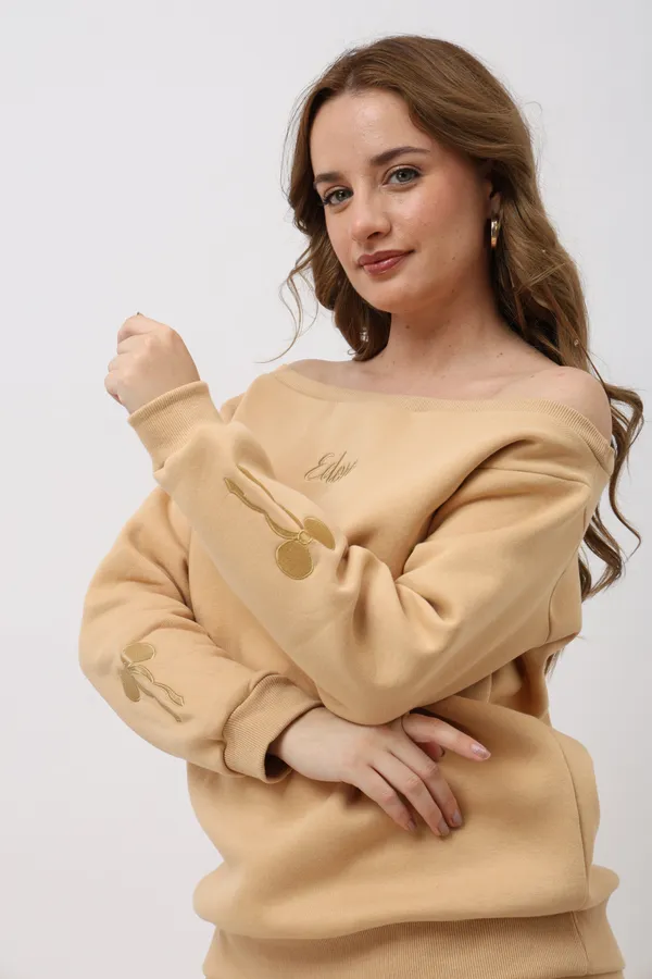 Sorelle_Off_Shoulder_Sweatshirt_Beige