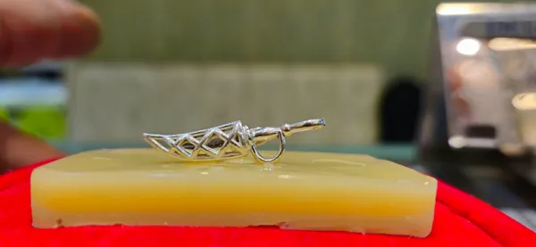 SILVER_JEWELLERY_KATAR_(TALWAR)_Talwar_Pendent