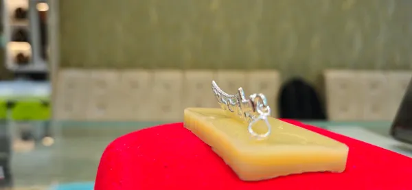 SILVER_JEWELLERY_KATAR_(TALWAR)_Talwar_Pendent