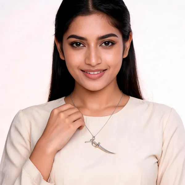 Silver_Jewellery_Katar_(Talwar)_Pendant