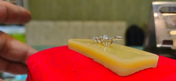 SILVER_JEWELLERY_KATAR_(TALWAR)_Pendent