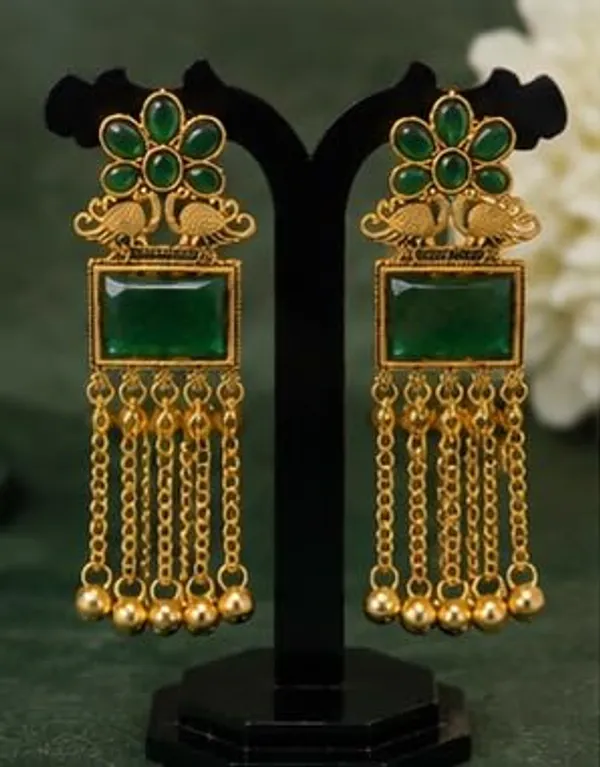 Traditional_Gold_Plated_Jhumka_Earrings_For_Women