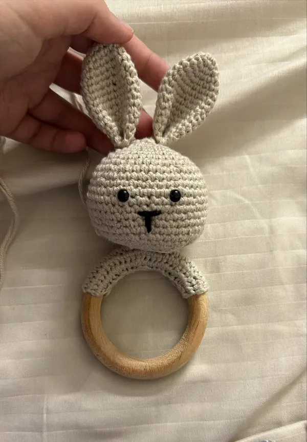 Mr._Snow_Bunny_First_Sound_Rattle_-Beige