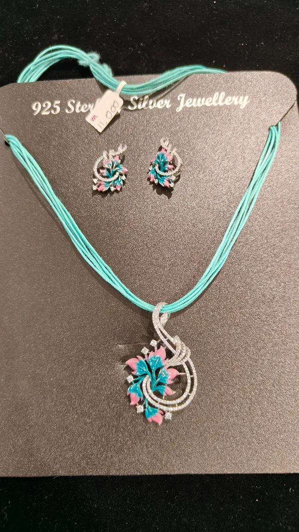 White_925_Silver_Pendant_Necklace_And_Earrings_Set_For_Jewellery
