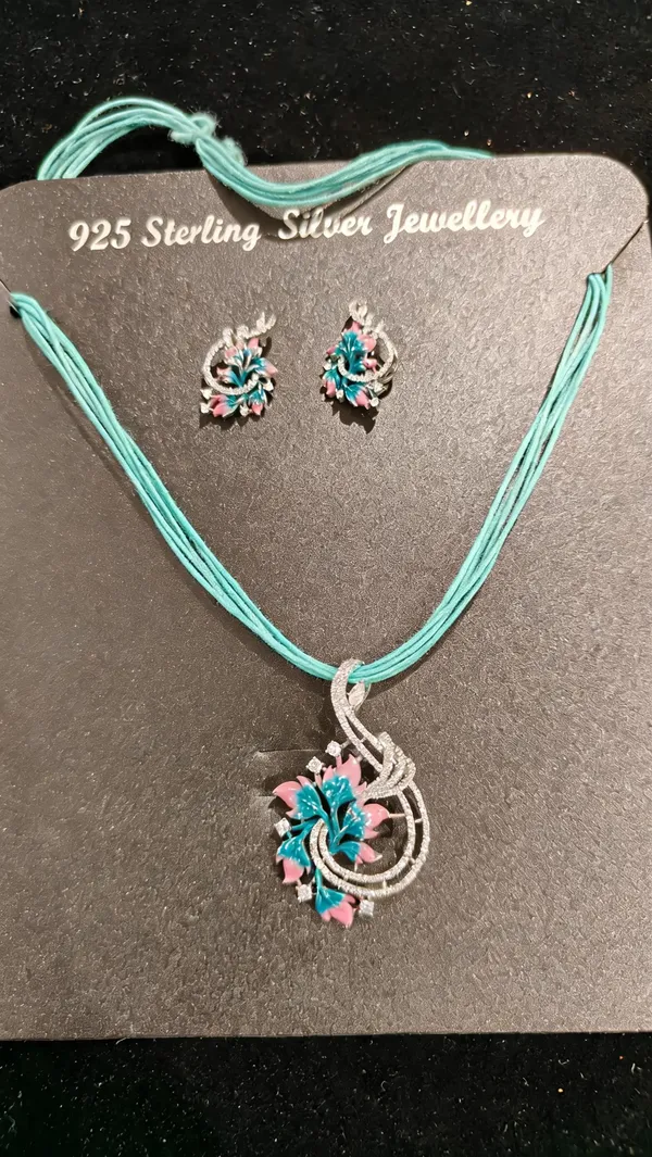 White_925_Silver_Pendant_Necklace_And_Earrings_Set_For_Jewellery