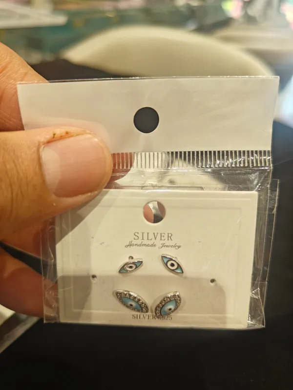 White_925_Silver_Stud_Earrings_For_Jewellery