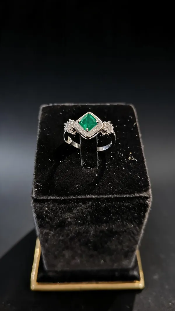 White_925_Silver_Ring_For_Jewellery