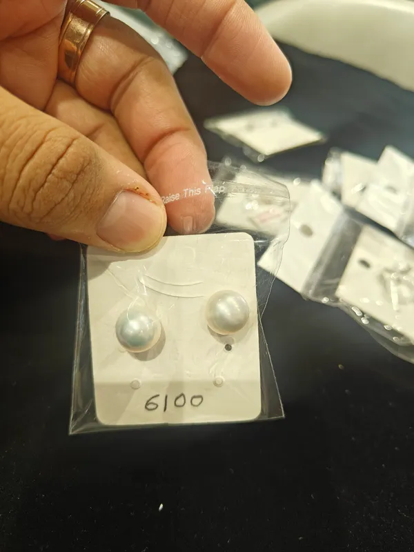 White_925_Silver_Stud_Earrings_For_Jewellery