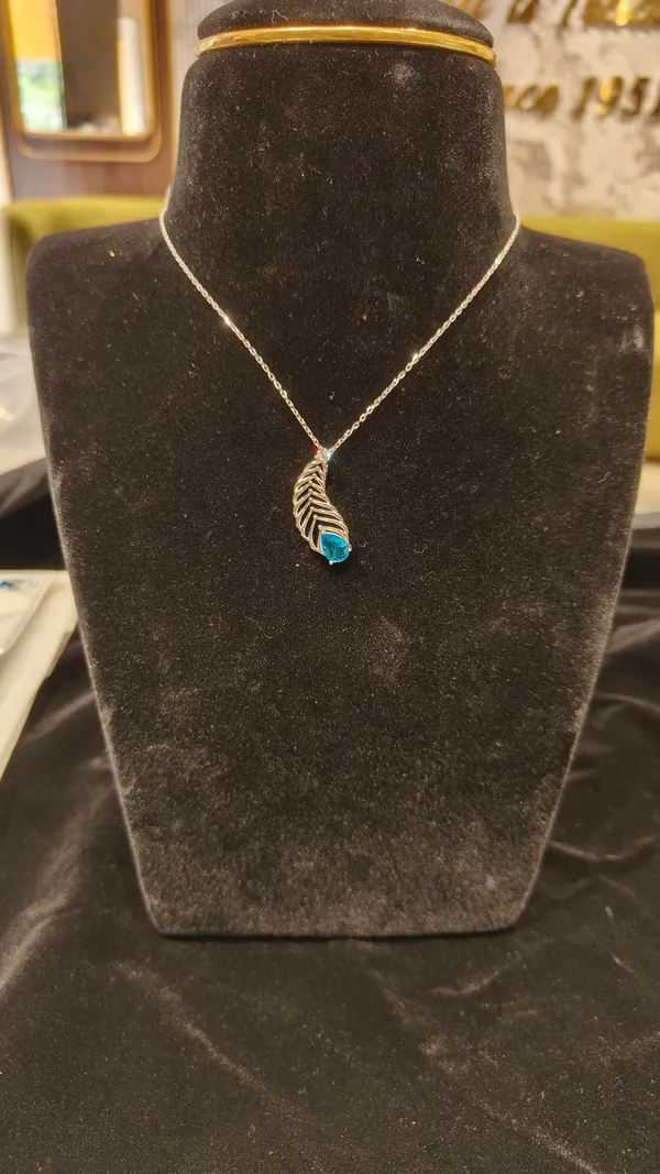 White_925_Silver_Pendant_Necklace_For_Jewellery
