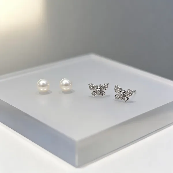 White_925_Silver_Stud_Earrings_For_Jewellery