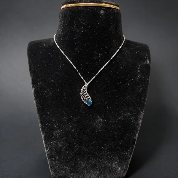 White_925_Silver_Pendant_Necklace_For_Jewellery
