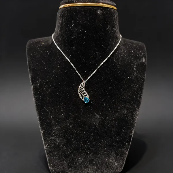 White_925_Silver_Pendant_Necklace_For_Jewellery