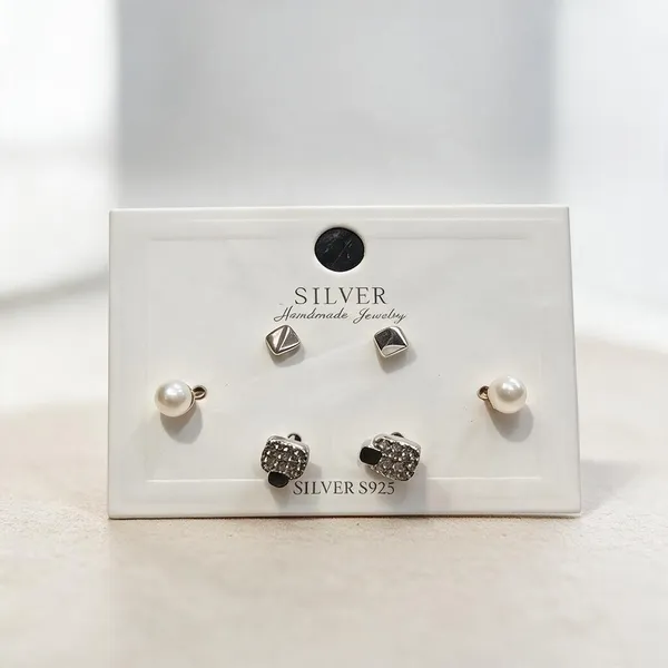 White_925_Silver_Stud_Earrings_For_Jewellery