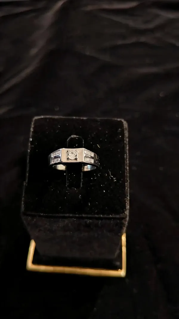 White_925_Silver_Ring_For_Jewellery