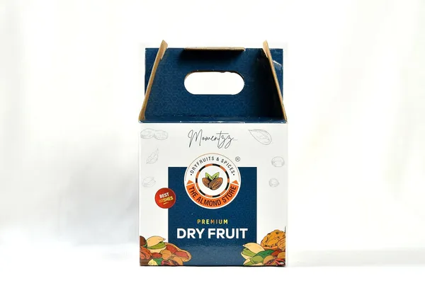 The_Almond_Store_Momentzz_Gift_Box_Chocolate_Almonds_Cashews_Mukhwas_465_Gm