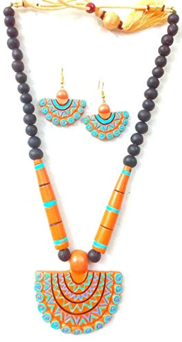 Terracotta_Necklace_Earrings_Set_With_Tikka