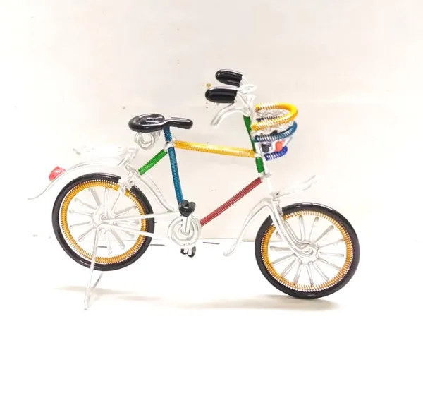 Metal_Cycle_Showpiece