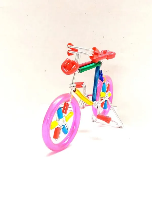 Metal_Cycle_Showpiece