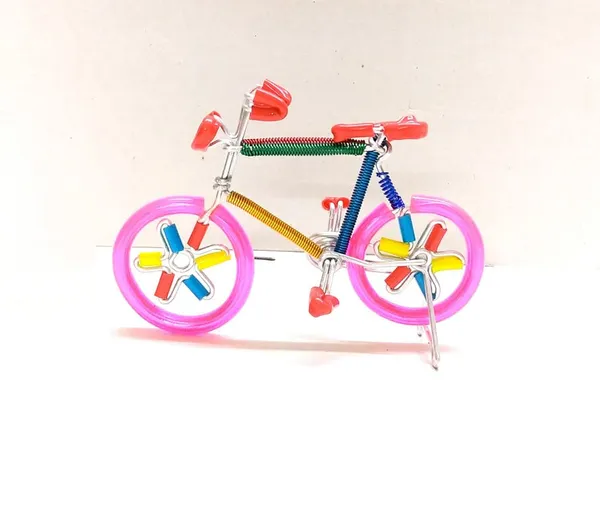 Metal_Cycle_Showpiece