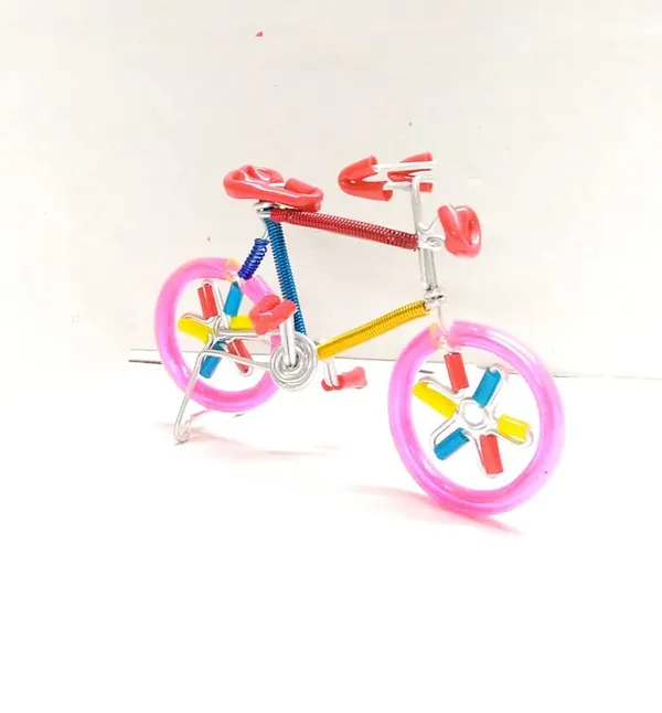 Metal_Cycle_Showpiece