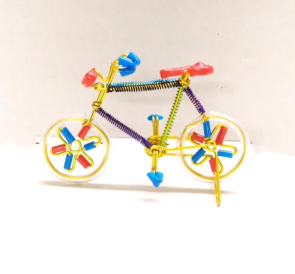 Metal_Cycle_Showpiece