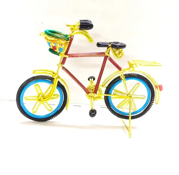 Metal_Cycle_Showpiece