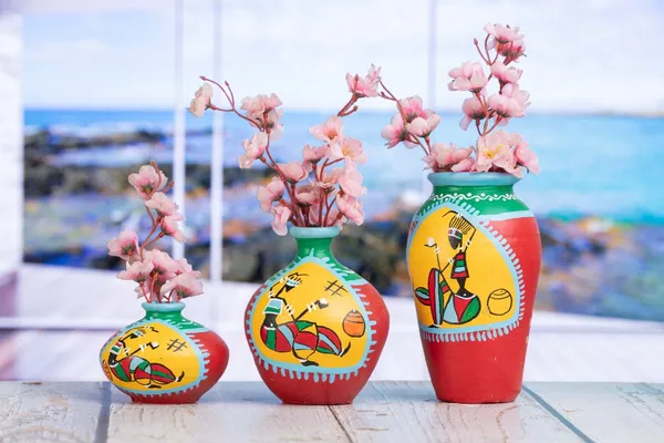 Handmade_Terracotta_Vase_With_African_Print