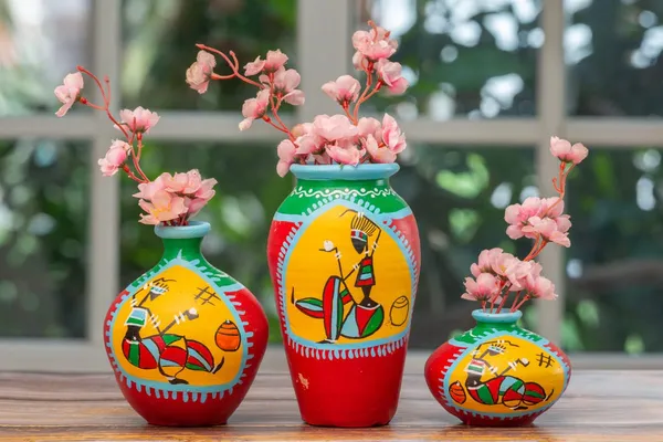 Handmade_Terracotta_Vase_With_African_Print
