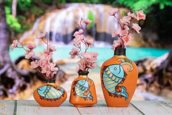 Wheel_Thrown_Terracotta_Flower_Vase