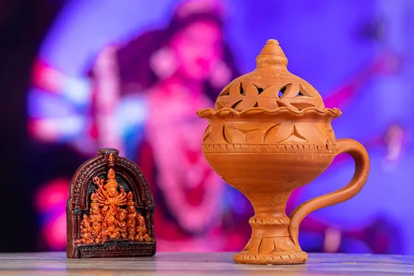 Terracotta_Dhunachi_With_Lid_And_Idol