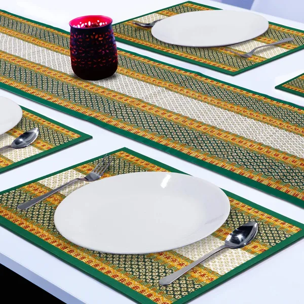 Handwoven_River_Grass_Dining_Table_Place_Mats_With_Runner