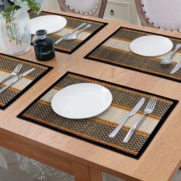 Handwoven_River_Grass_Dining_Place_Mat