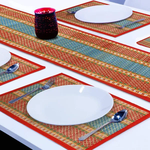 River_Grass_Dining_Table_Place_Mats_With_Runner