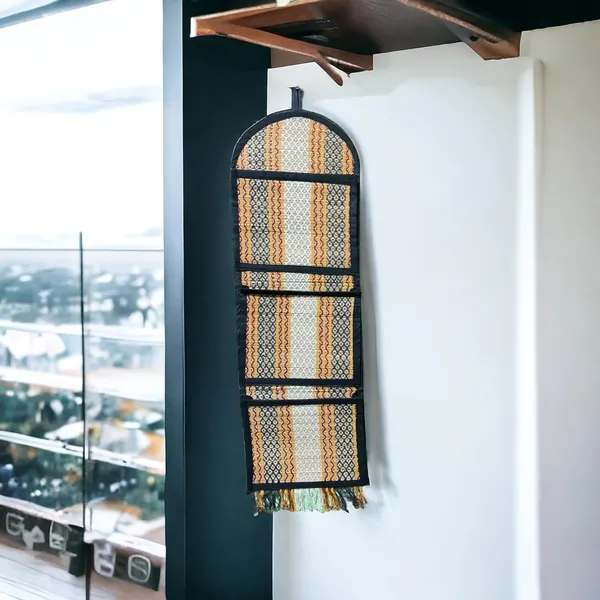 Madurkathi_River_Grass_Wall_Hanging_Organizer