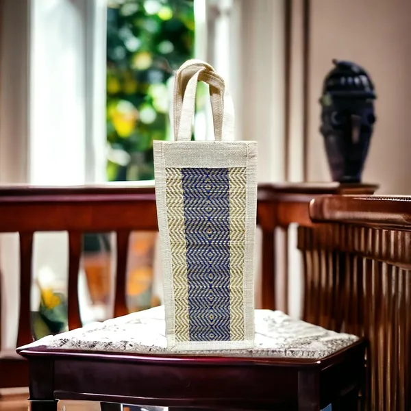 Madurkathi_River_Grass_Bottle_Bag