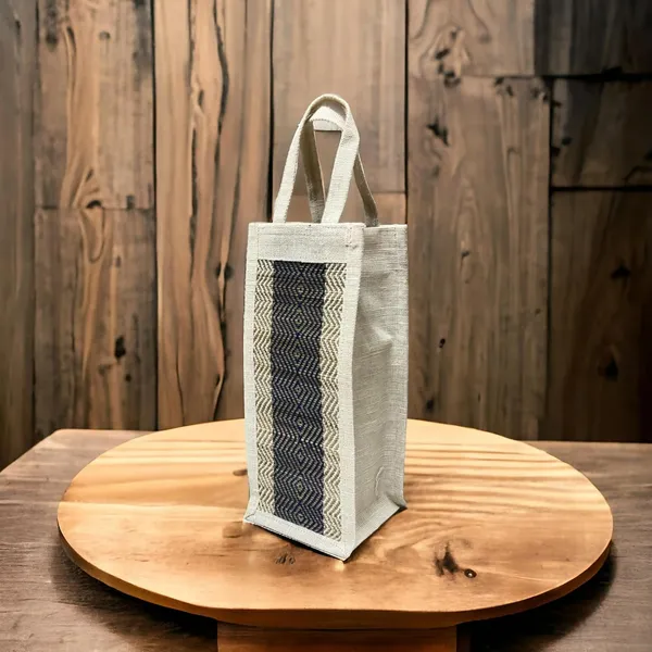 Madurkathi_River_Grass_Bottle_Bag