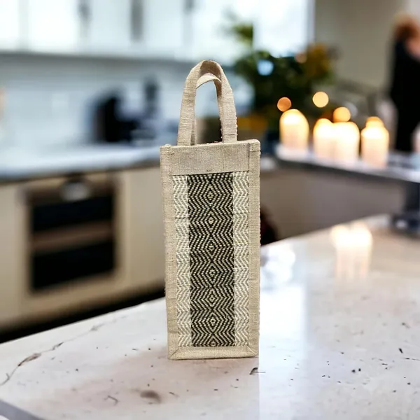 Madurkathi_River_Grass_Bottle_Bag