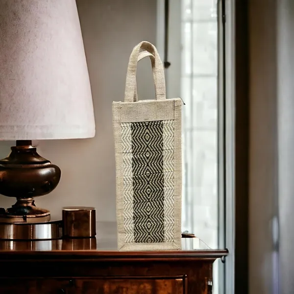 Madurkathi_River_Grass_Bottle_Bag