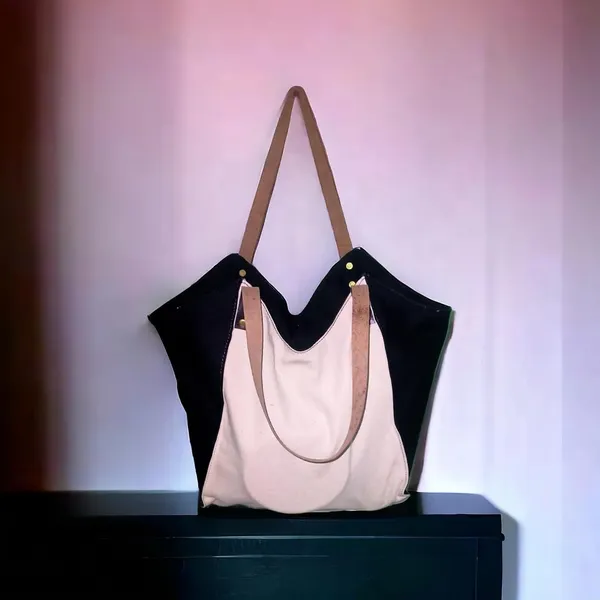 Canvas_Tote_Bag_With_Zip_And_Leather_Handle